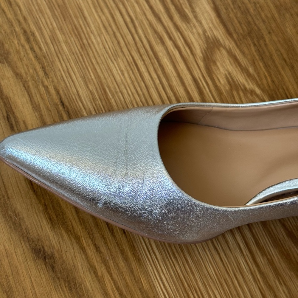 EUC Naturalizer Everly Pump Heels Silver Leather, Low Heel, Women's 8M - Picture 14 of 16